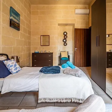 Guest house 250 Yo Tal-bambinu Xaghra